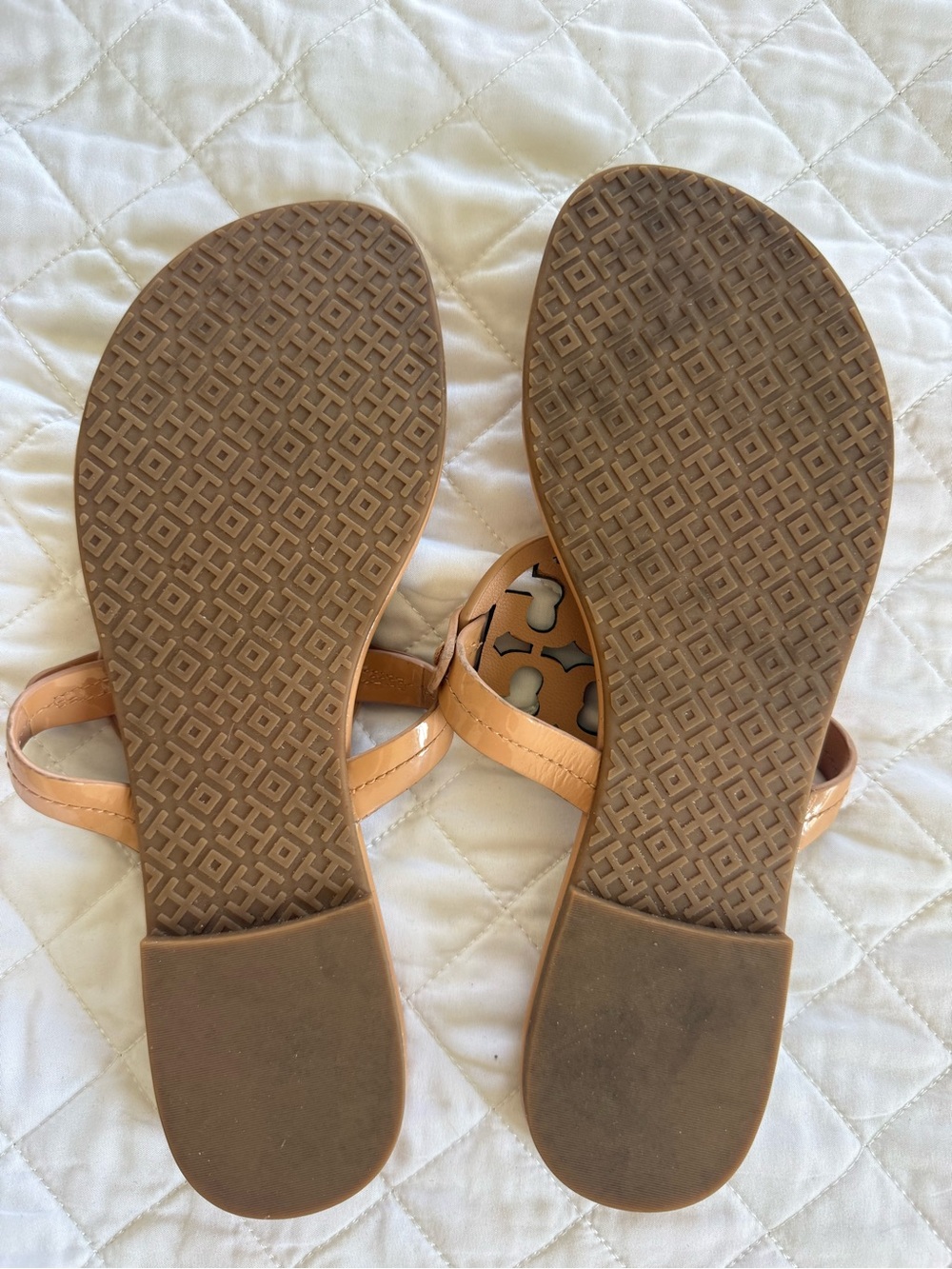 Faux Tory Burch Tan Leather Miller Sandals with Multicolor Logo Medallions - Picture 3 of 4